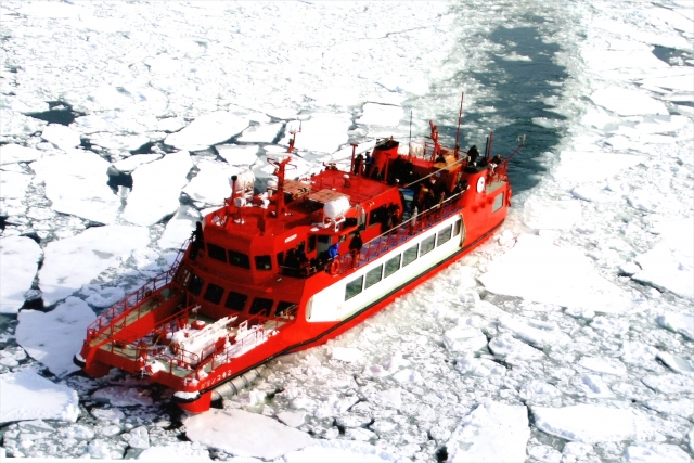 流氷砕氷船ガリンコ号II　紋別市　北海道　人気　スポット　名所　観光　旅行　おすすめ　見どころ