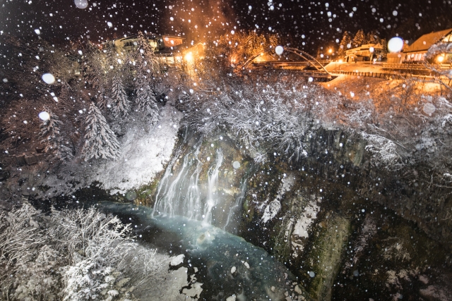 白ひげの滝　北海道　冬　絶景　観光　旅行　おすすめ　12月　1月　2月