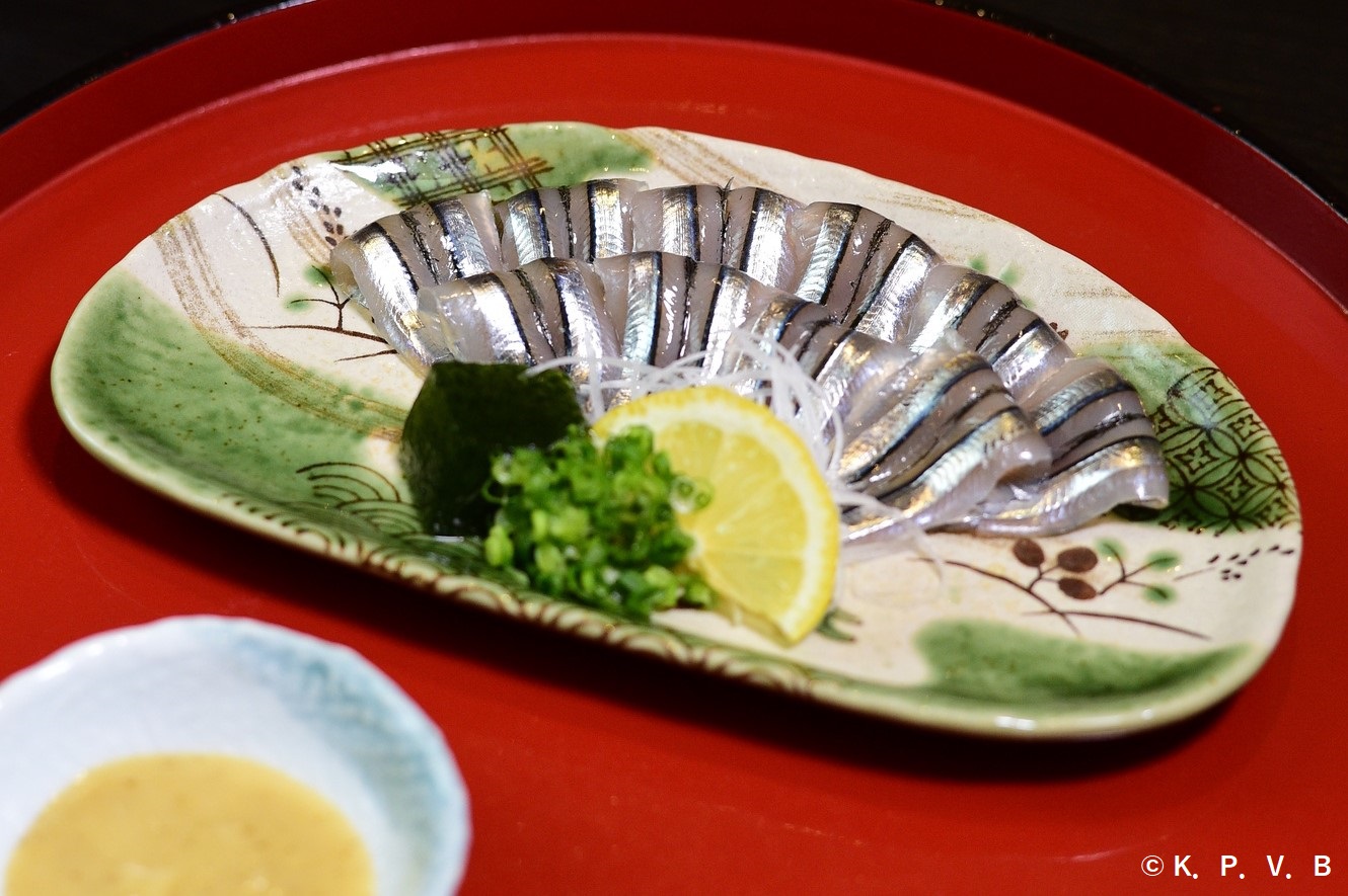 きびなごの刺身　鹿児島　ご当地　グルメ　有名　な　食べ物　九州　観光　おすすめ　郷土　料理