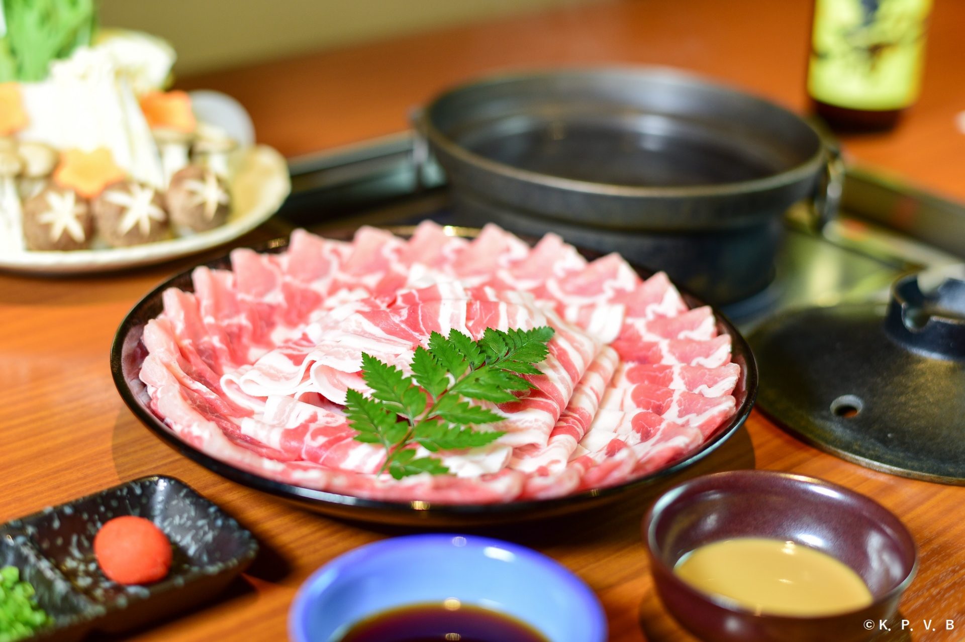 黒豚しゃぶしゃぶ　鹿児島　ご当地　グルメ　有名　な　食べ物　九州　観光　おすすめ　郷土　料理