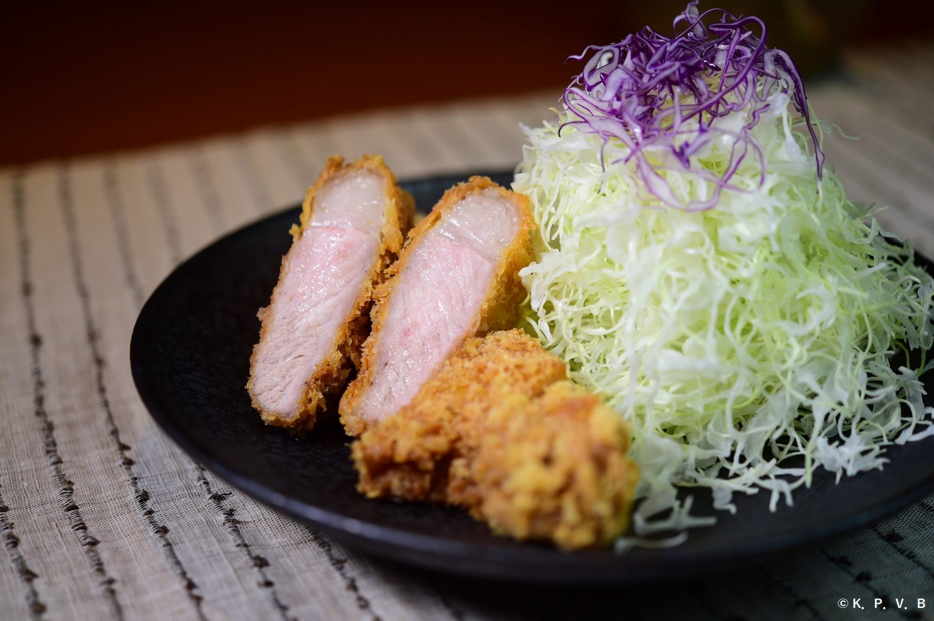 黒豚とんかつ　鹿児島　ご当地　グルメ　有名　な　食べ物　九州　観光　おすすめ　郷土　料理