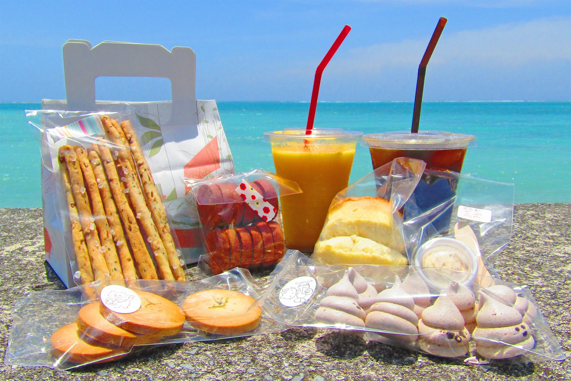 沖縄南部でのんびりセルフ海カフェ 海を見ながら食べるbakeステラの焼き菓子 沖縄の観光情報はfeel Okinawa