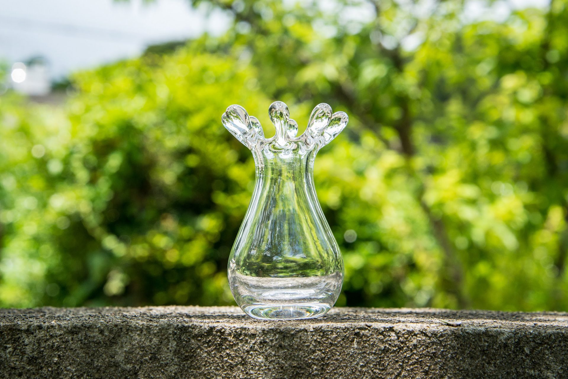 グラスを傾ければやんばるの景色が蘇る 本部町の「伊豆味ガラス工房 うみのおと」で吹きガラス体験に挑戦してきた！ | 沖縄の観光情報はFeel  Okinawa