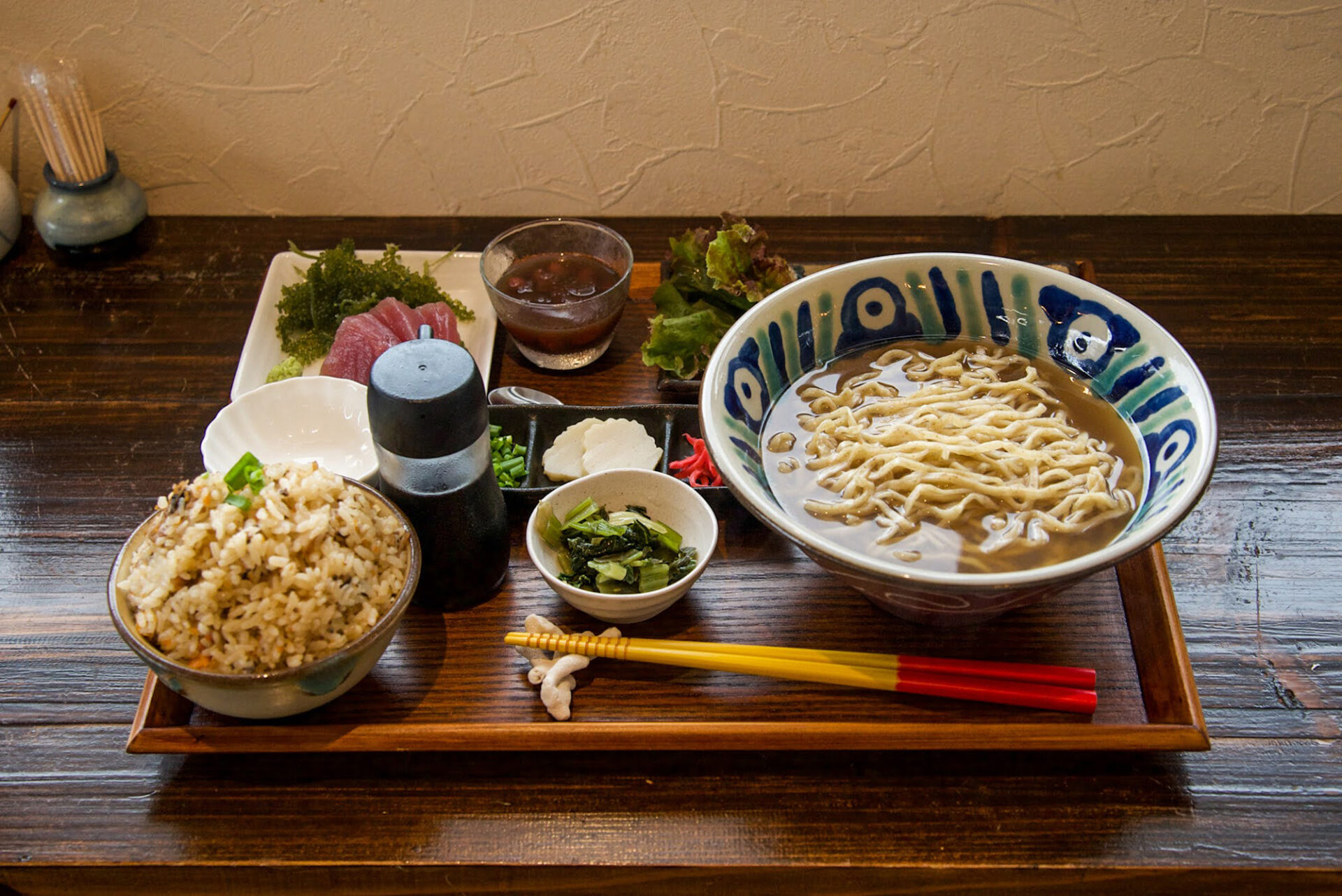 沖縄そばと地魚料理 上原そば