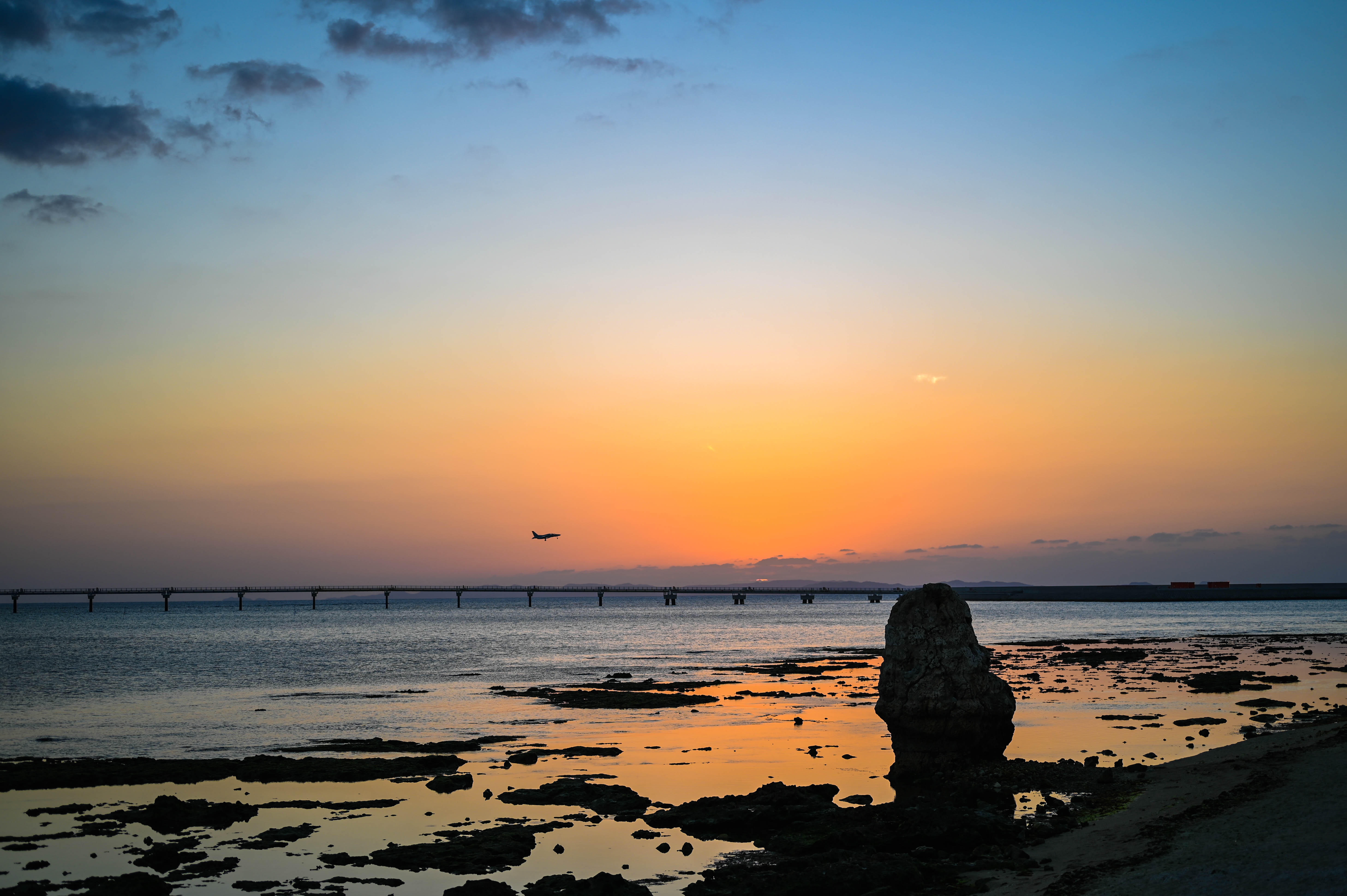 心に焼き付く…沖縄の絶景夕日スポット10選 | 沖縄の観光情報はFeel Okinawa