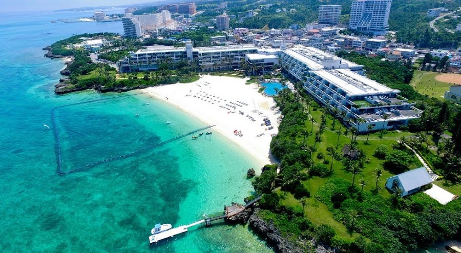 ビーチ近くの沖縄ホテル「ホテルムーンビーチ」