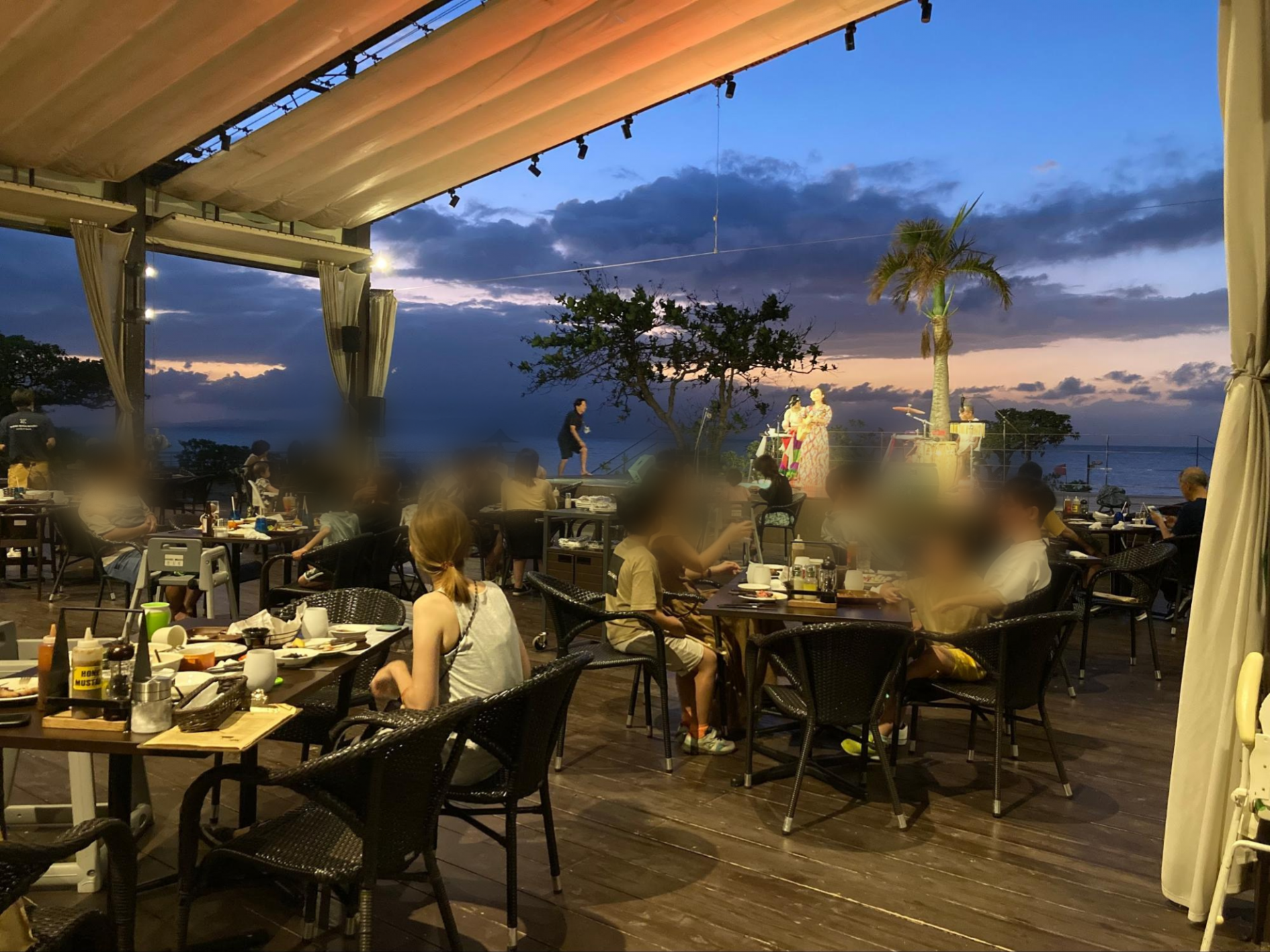 ラテンナイト　石垣島　FUSAKI BEACH RESORT HOTEL & VILLAS　フサキビーチリゾート ホテル＆ヴィラズ　ディナー　BEACHSIDE GRILL　 夏至南風　BBQ