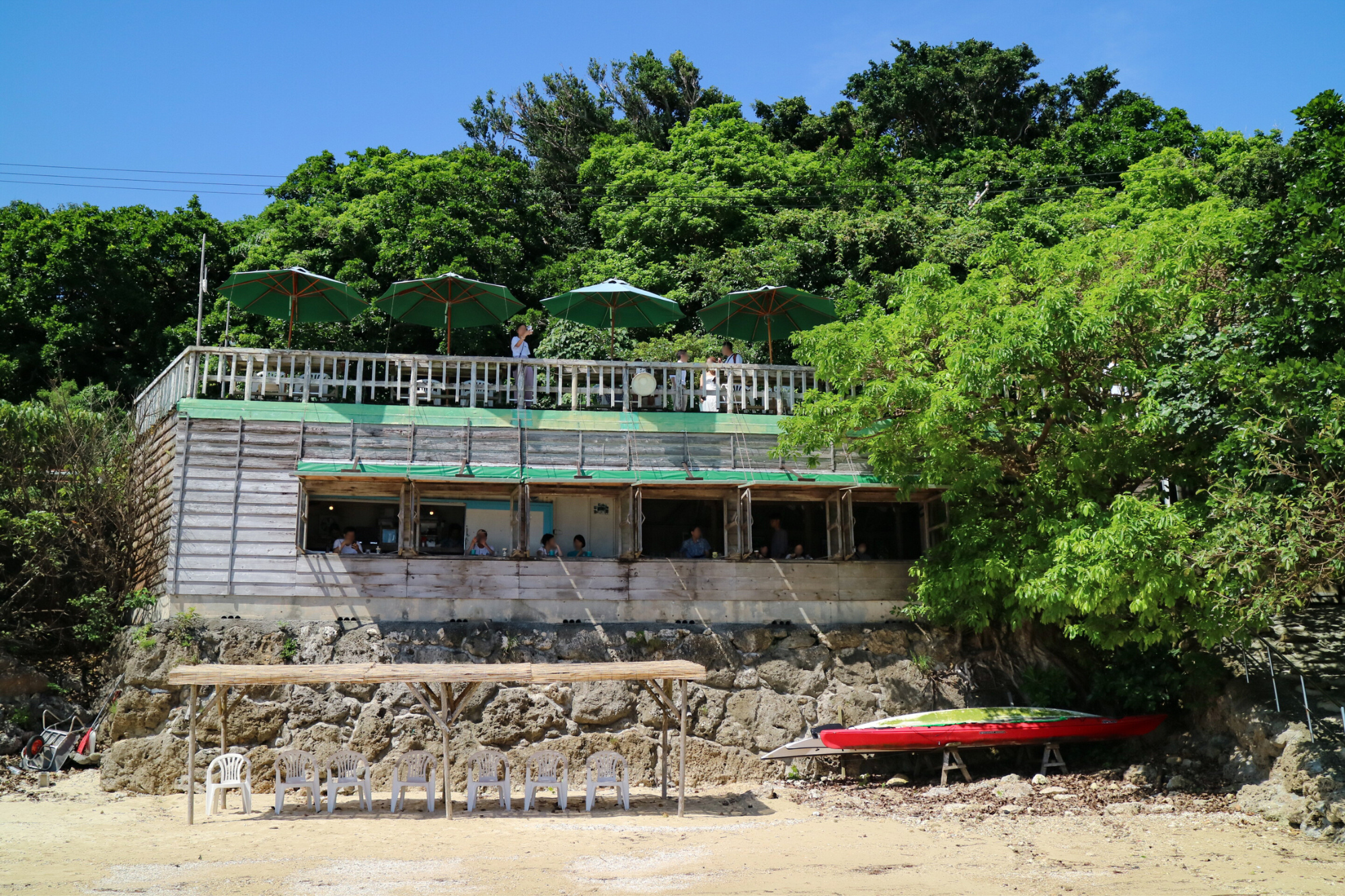 2024年で創業30年！南城市の海カフェ「浜辺の茶屋」メディアで多数掲載