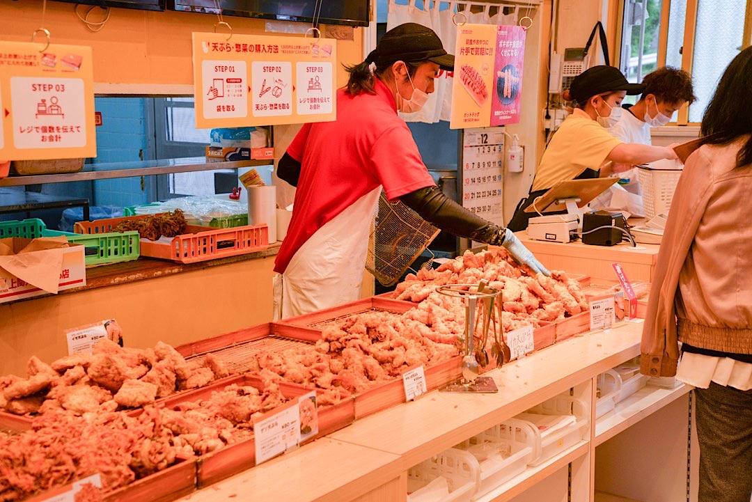 沖縄　地元　ローカル　チェーン　グルメ　観光　上間沖縄天ぷら店