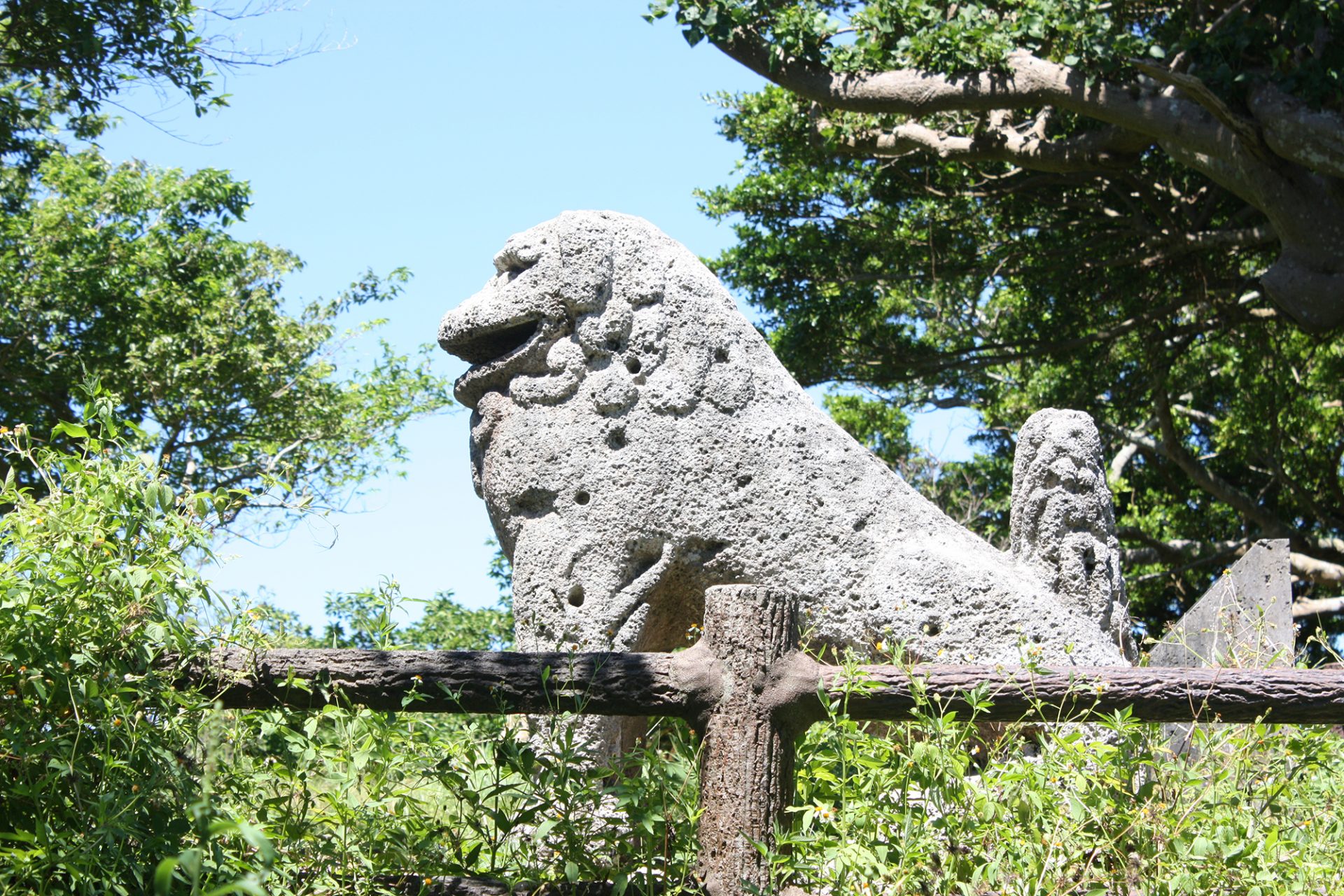 沖縄で最大最古の村落獅子が鎮座する！八重瀬町東風平（こちんだ）の富盛エリアさんぽ