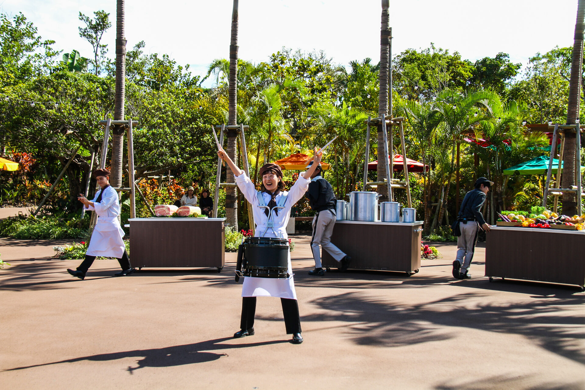 ジャングリア沖縄　今帰仁村　テーマパーク　旅行　観光　ワイルドバンケット　南国ミュージックライブ　ワイルドビート　ショー