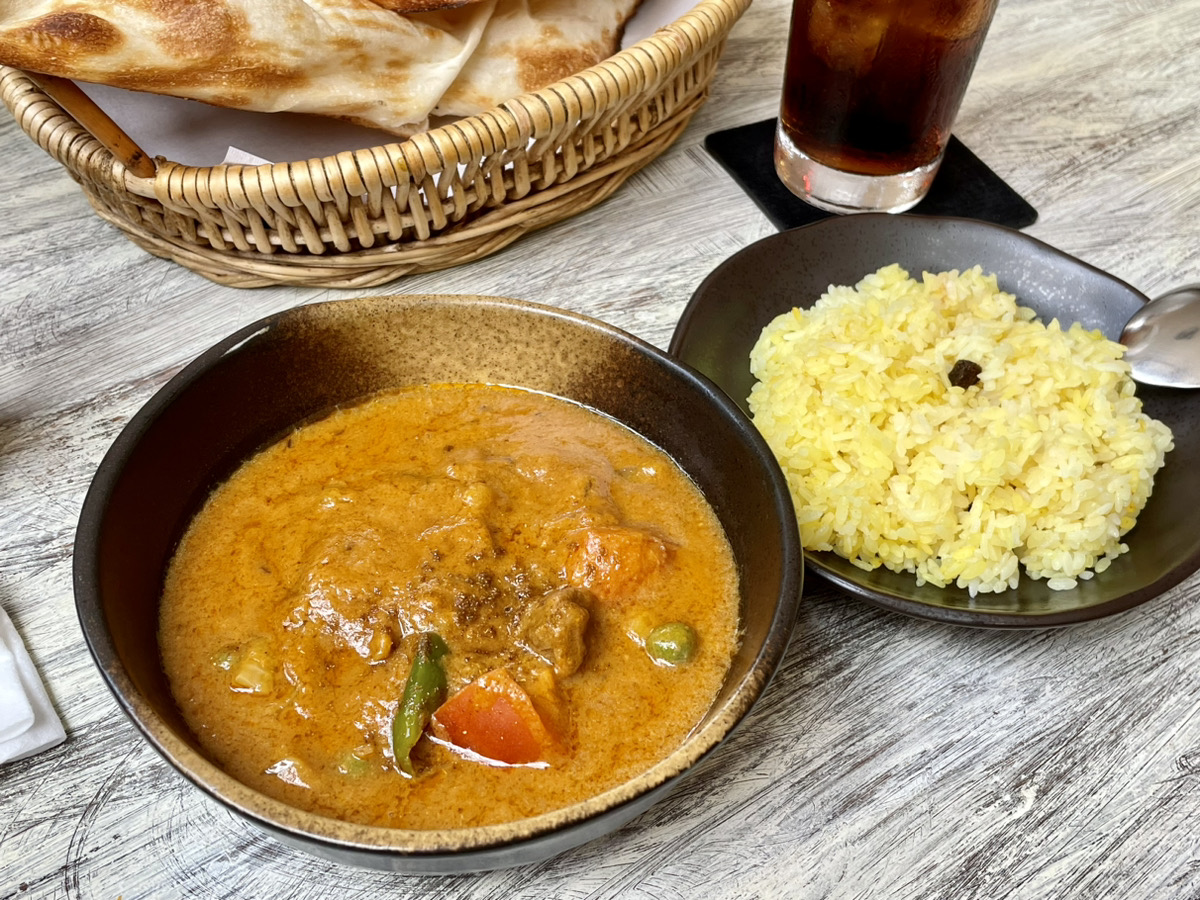 沖縄　那覇　カレー　おすすめ　ランチ　食堂インド