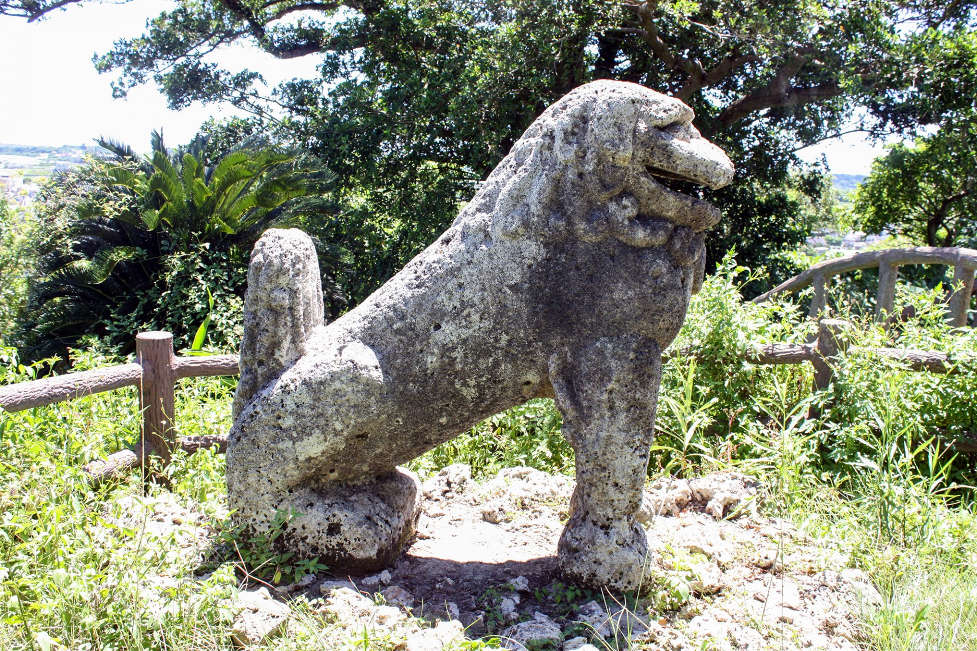 富盛の石彫大獅子
