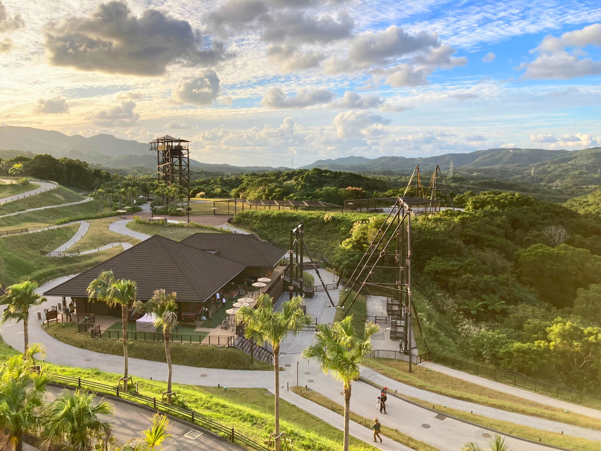 ジャングリア沖縄　今帰仁村　テーマパーク　旅行　観光　インフィニティテラス