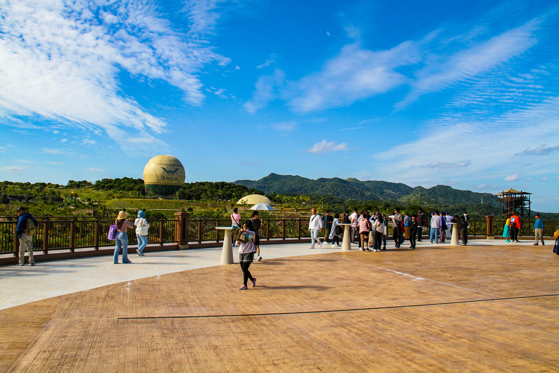 ジャングリア沖縄　今帰仁村　テーマパーク　旅行　観光　インフィニティテラス