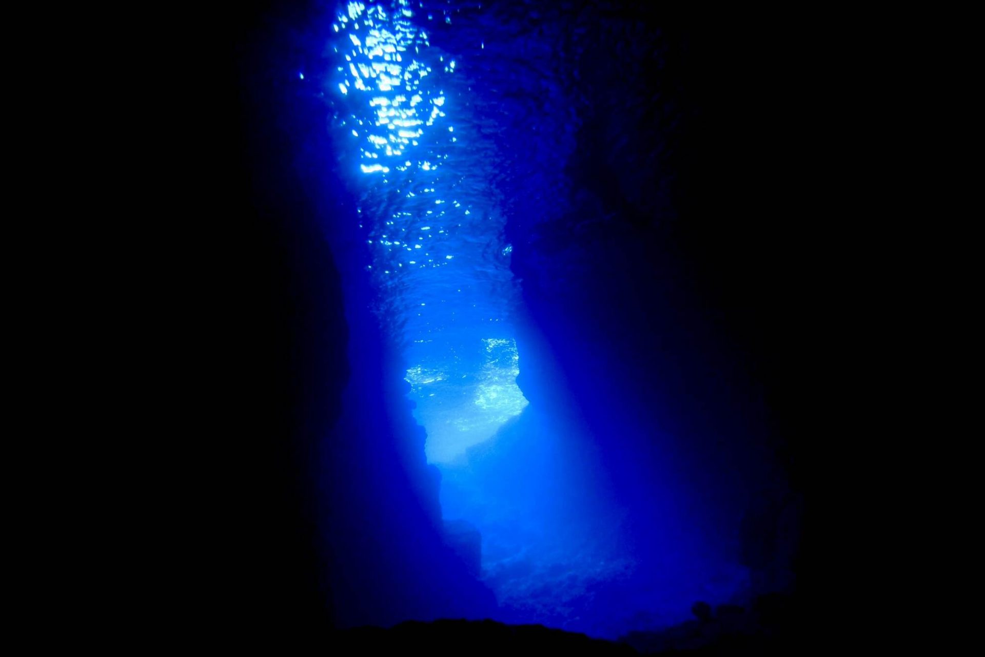 青の洞窟　アラサー　旅行　女子　沖縄　傷心