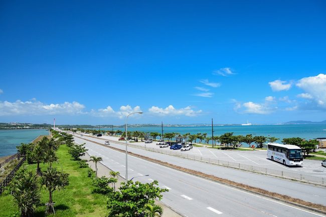 海中道路　沖縄　うるま市　ドライブスポット　絶景
