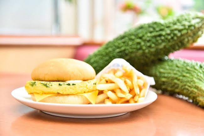 苦瓜漢堡　沖繩　推薦美食　B級美食　地方小吃