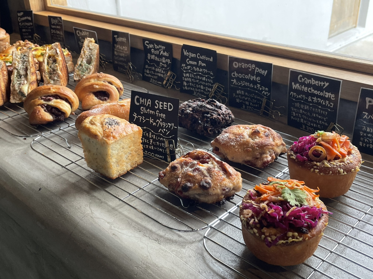 沖縄　パン屋　AIEN BAKERY　北中城村