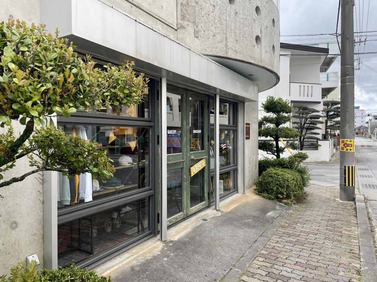 TAROTOMARU BAKERS.　沖縄　パン屋　宜野湾市