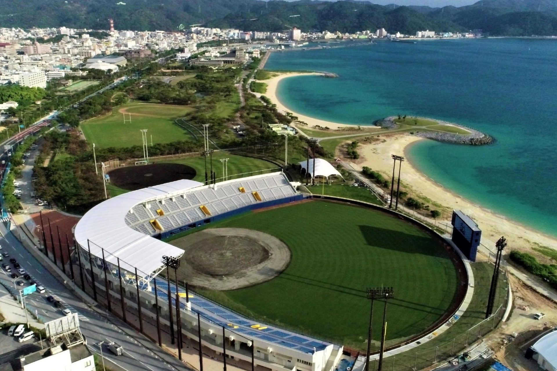 名護 プロ 野球 春季 キャンプ 北海道日本ハムファイターズ タピック スタジアム 市民 球場