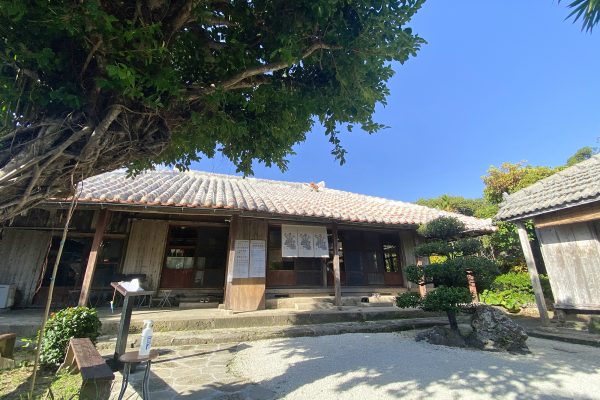 【沖縄の古民家を訪ねて】八重瀬町の100年越える登録有形文化財「屋宜家」